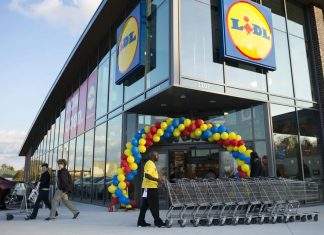 Με 3 νέα καταστήματα επεκτείνεται η Lidl